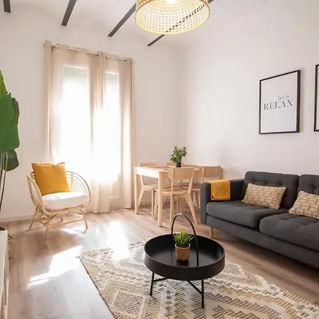 12par1003 - Luminoso Piso En Paralelo Appartamento Barcellona